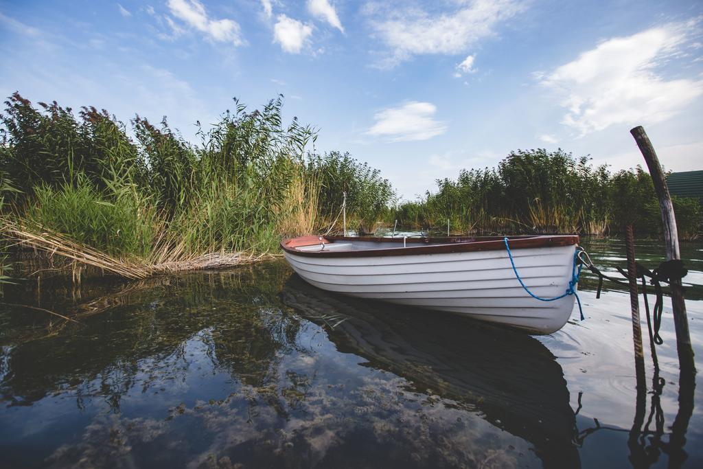 Вилла Csonakos Haz / The Boat House Badacsonyors Экстерьер фото