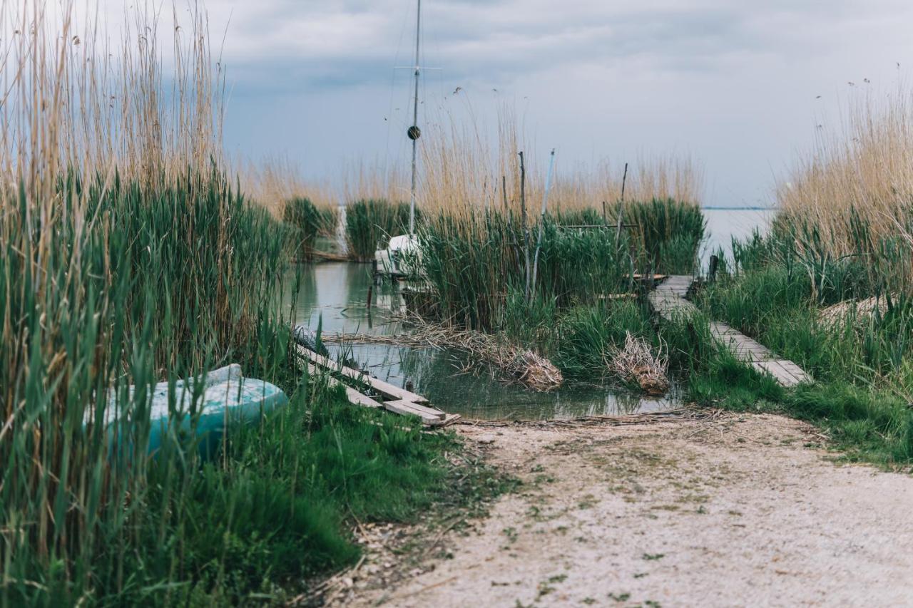 Вилла Csonakos Haz / The Boat House Badacsonyors Экстерьер фото